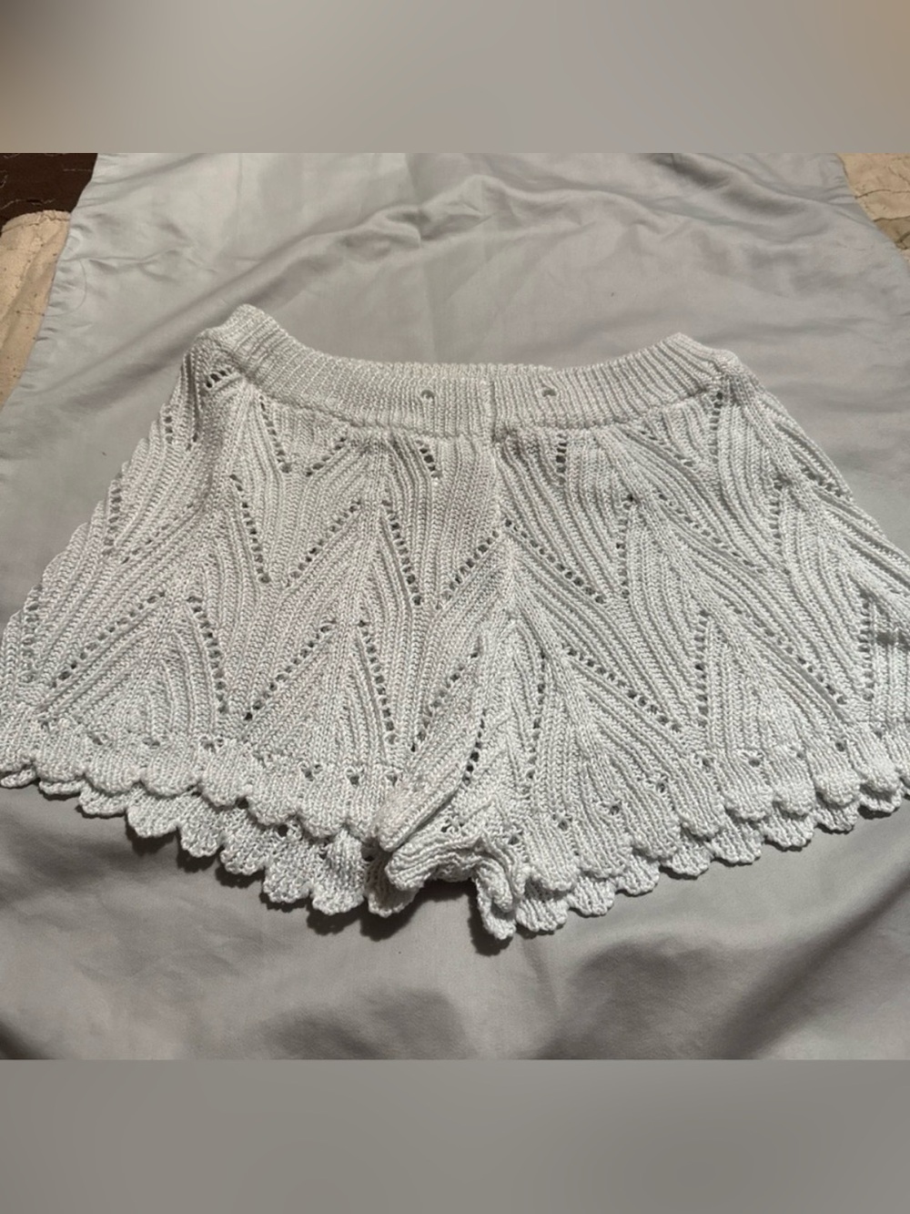 Women’s Knit Scallop Hem Swim Cover up Shorts - White